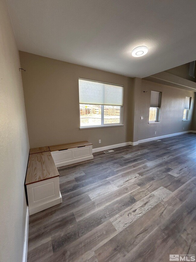 Building Photo - 600 Panama Dr