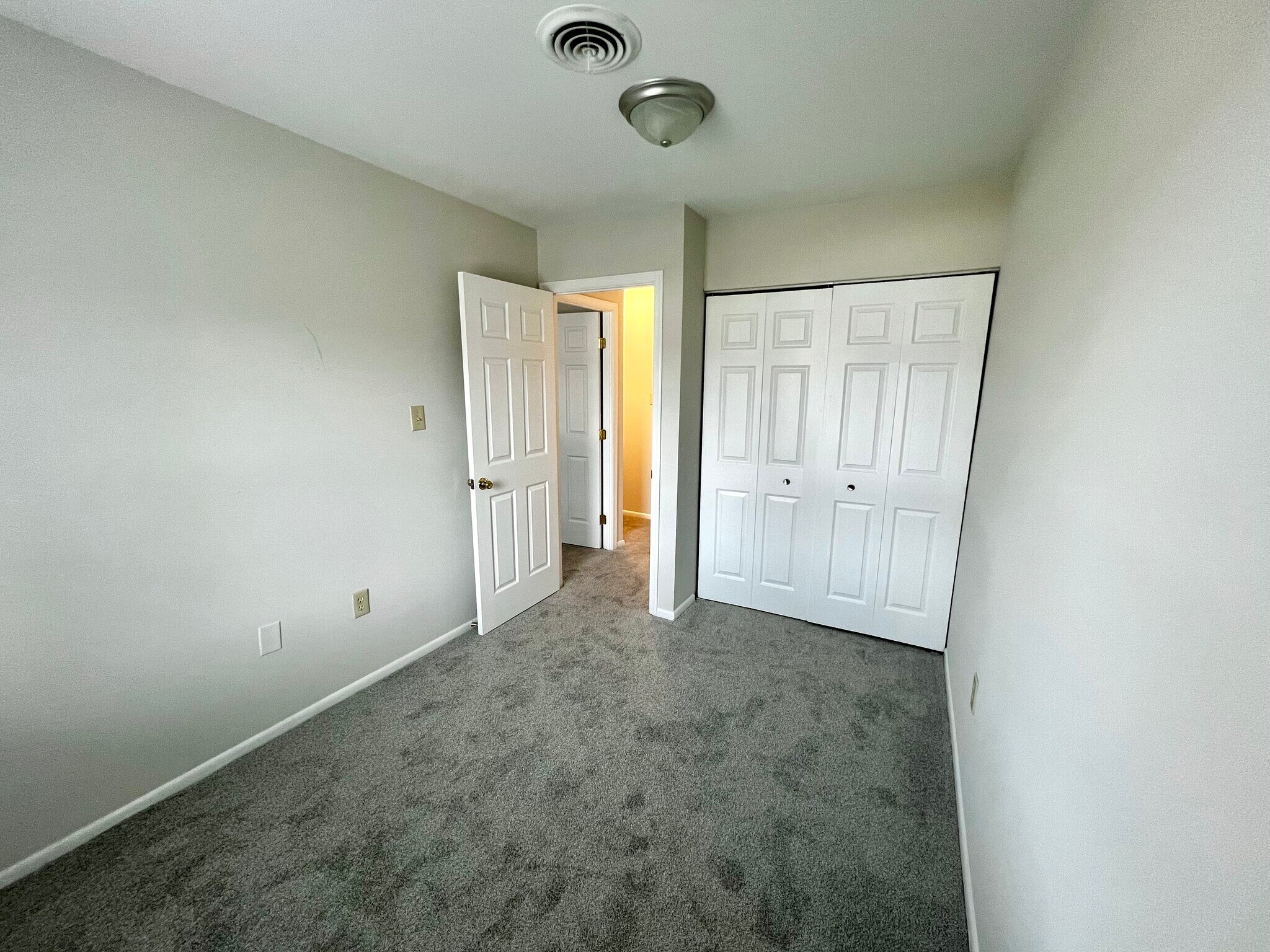 Building Photo - 167 Stonegate Dr