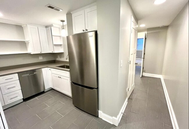 Building Photo - 311 W Harrison St