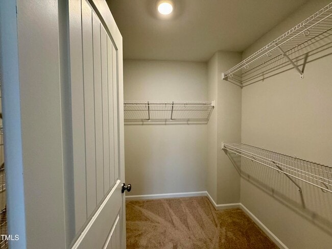 Building Photo - 209 Hickory Plns Rd