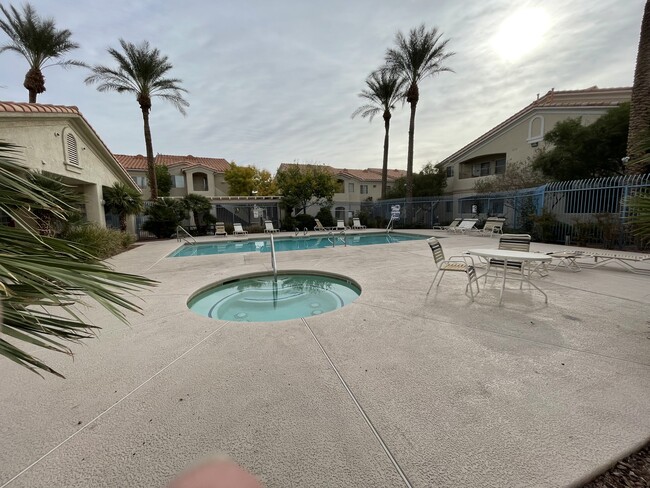 Building Photo - 1881 W Alexander Rd