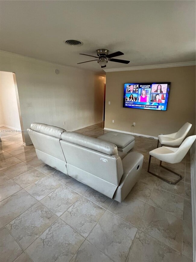 Building Photo - 75 NE 186th Terrace