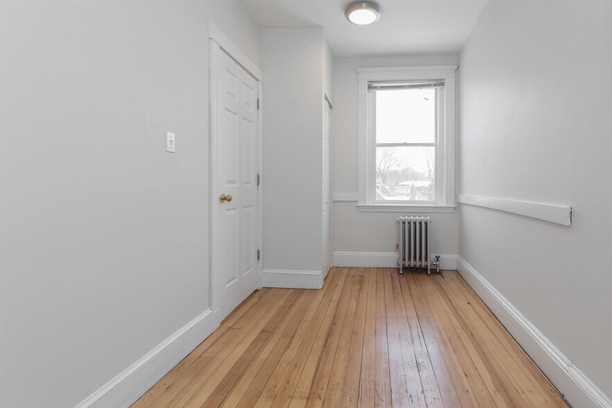 Building Photo - 30 Langdon St