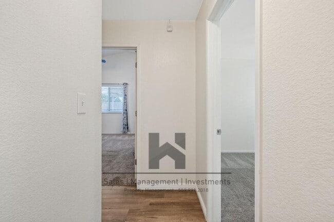 Building Photo - 2651 Elsinore St
