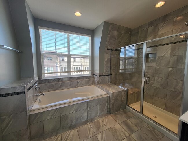 Building Photo - 1438 Wheyfield Dr