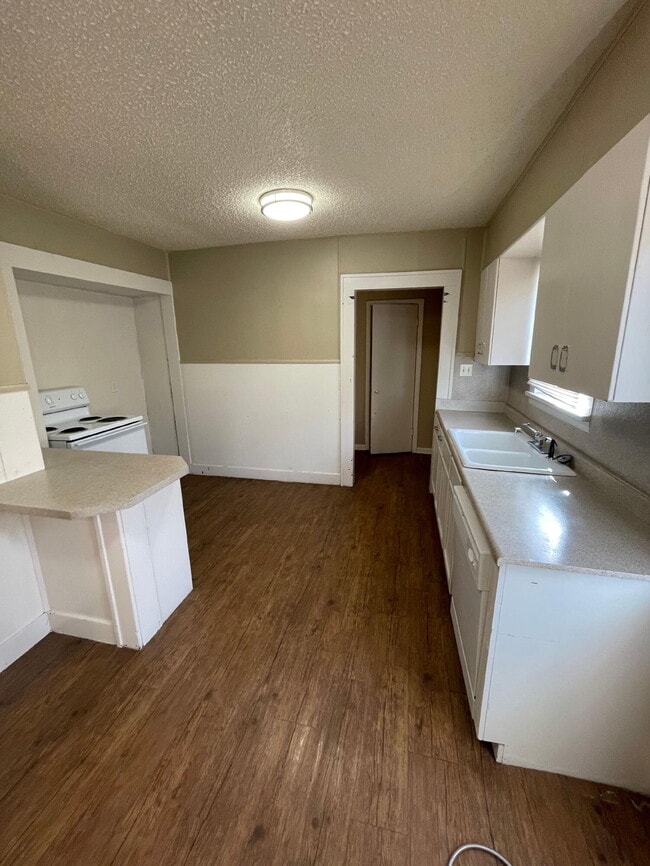 Building Photo - 2111 14th St