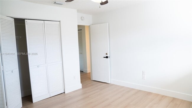 Building Photo - 9023 SW 113th Pl Cir W