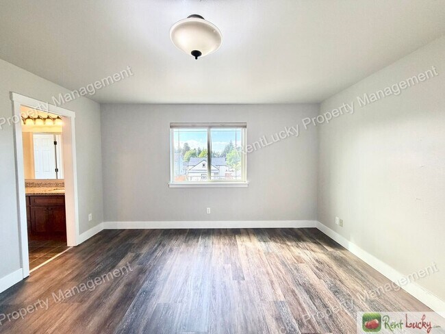 Building Photo - 6826 S J St