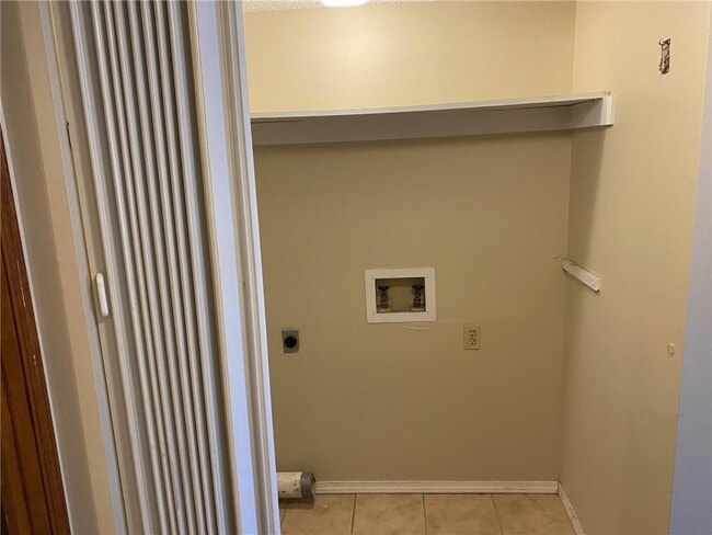 Building Photo - 419 N 35th St