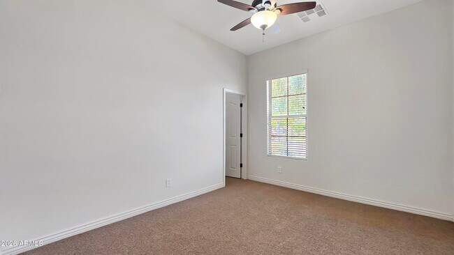 Building Photo - 13637 S 175th Dr