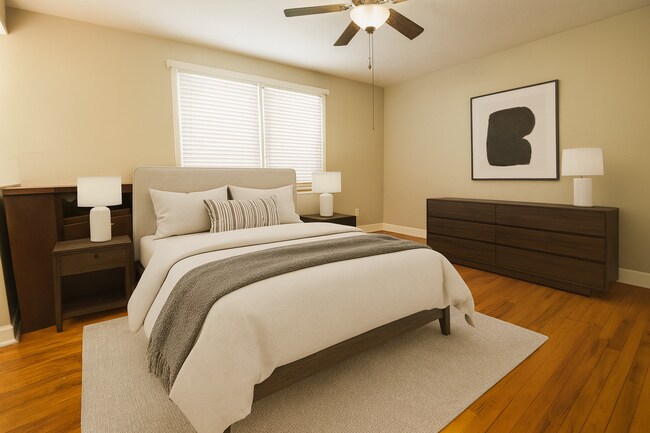 Building Photo - 3 Bedroom 2 Bathroom Home- Pets Considered