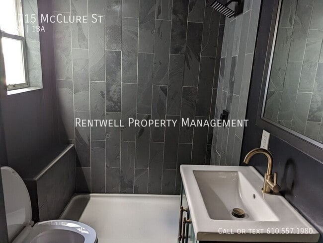 Building Photo - 1715 McClure St