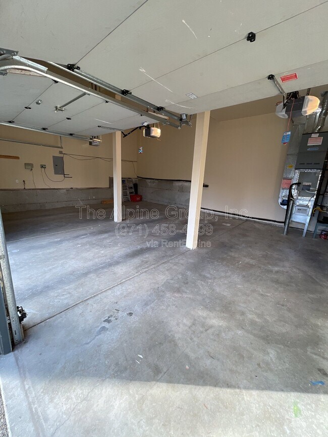 Building Photo - 13649 SW Packard Ln