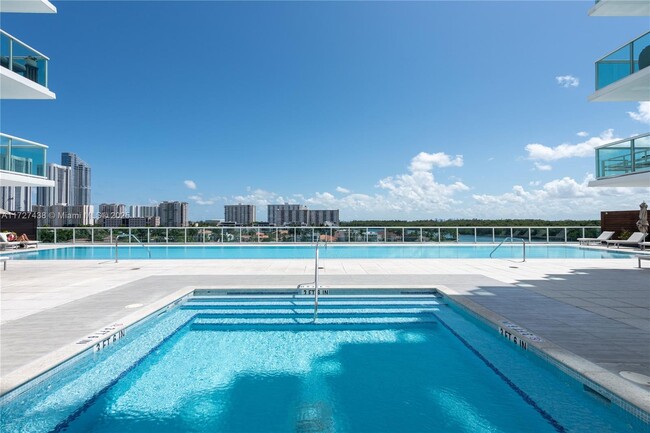 Building Photo - 400 Sunny Isles Blvd