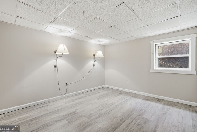 Building Photo - 212 Chandler St