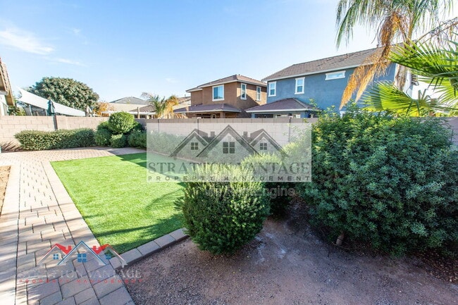 Building Photo - 7465 E Osage Ave