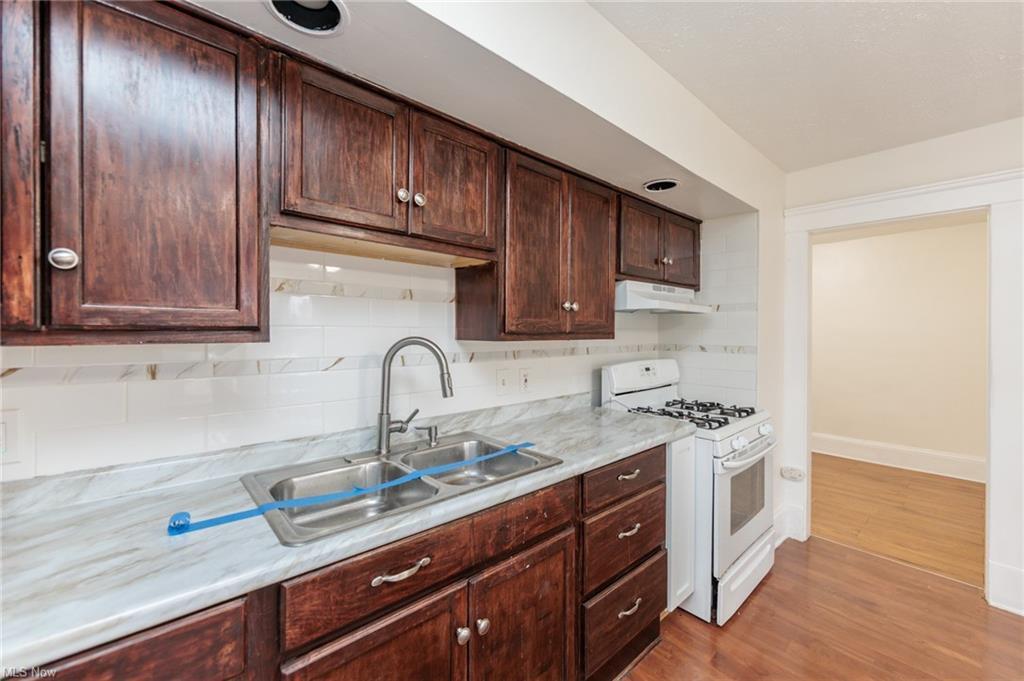 Building Photo - 1794 W 54th St