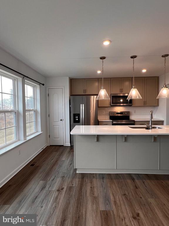 Building Photo - 21 Scrub Pne Ct