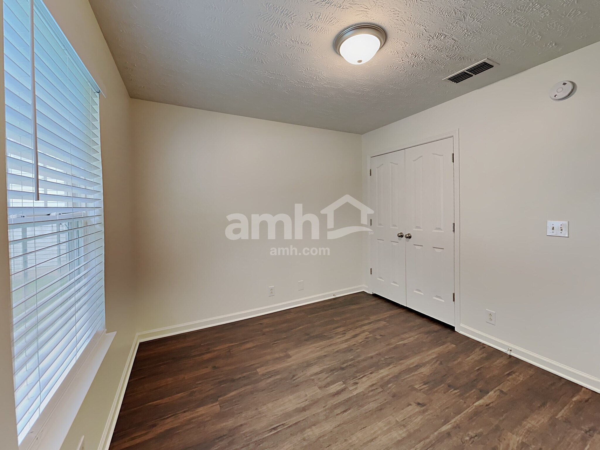 Building Photo - 1289 Dalmally Dr