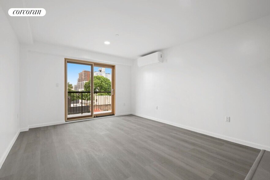Building Photo - 217 9th St