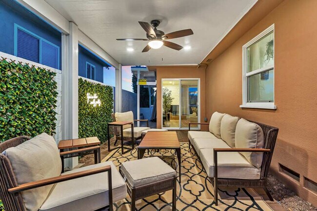 Building Photo - 4853 Twain Ave