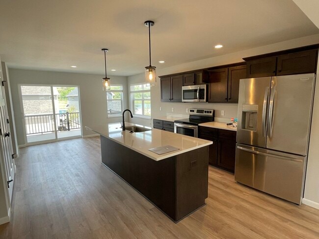 Building Photo - 2125 Spring Dreams Ln