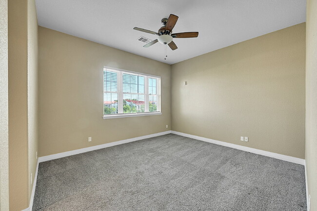 Building Photo - $2,195.00, 2-bed, 2-bath, located in Denve...