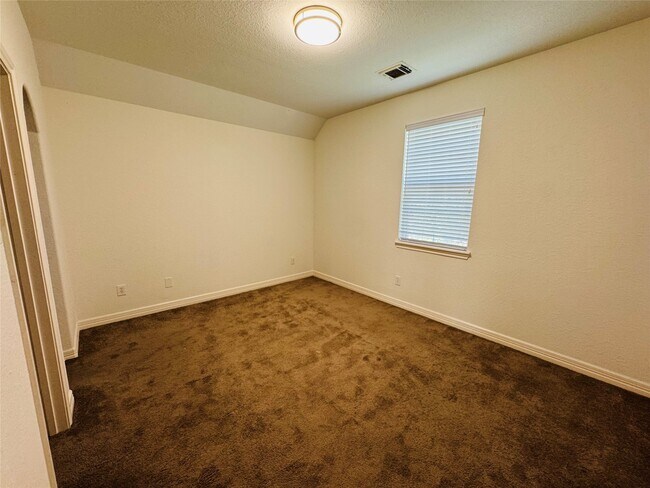 Building Photo - 3106 Mossy Trail Ln