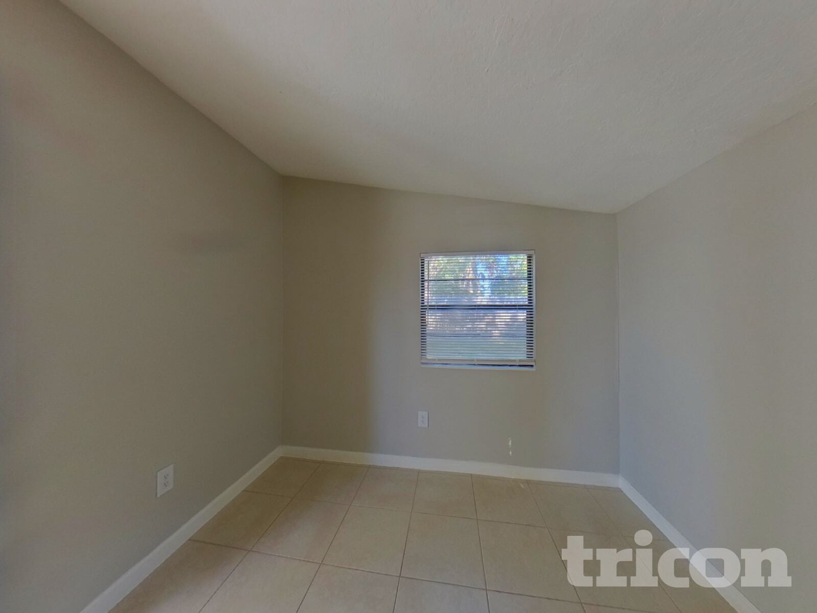 Building Photo - 1318 Baker Dr