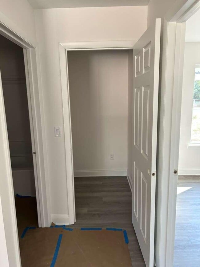 Building Photo - 32 Constitution Ave