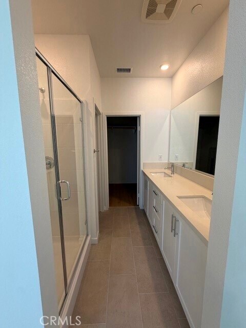 Building Photo - 1429 E Via Acero