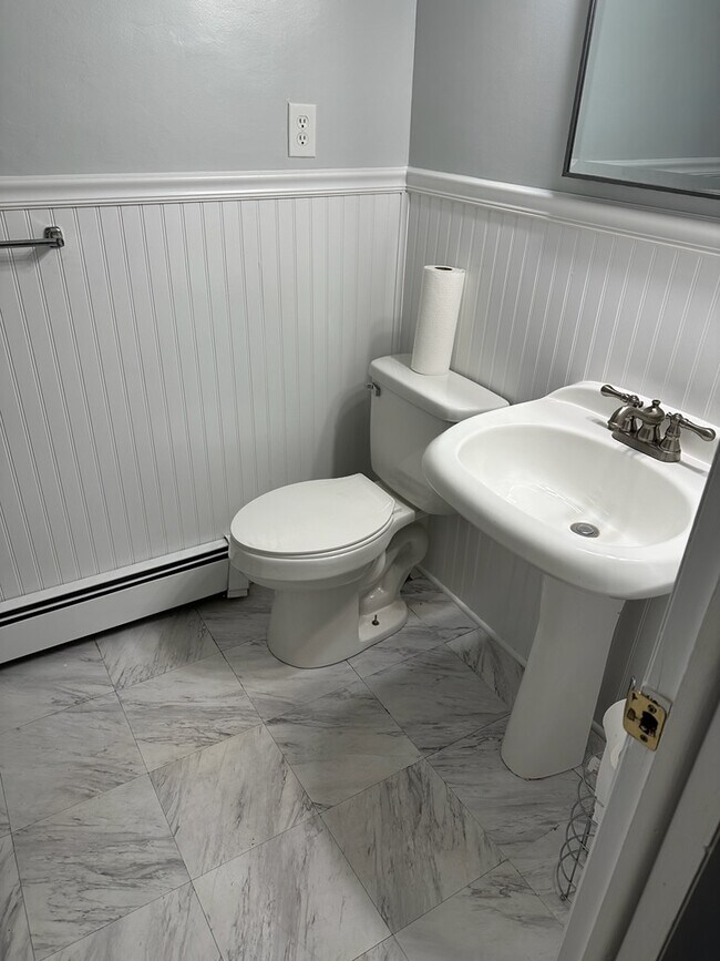 Building Photo - 4265 Mechanicsville Rd