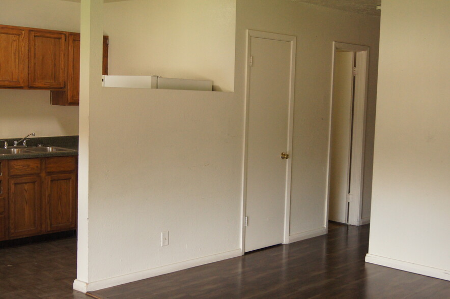 Building Photo - 2241 Ellis St
