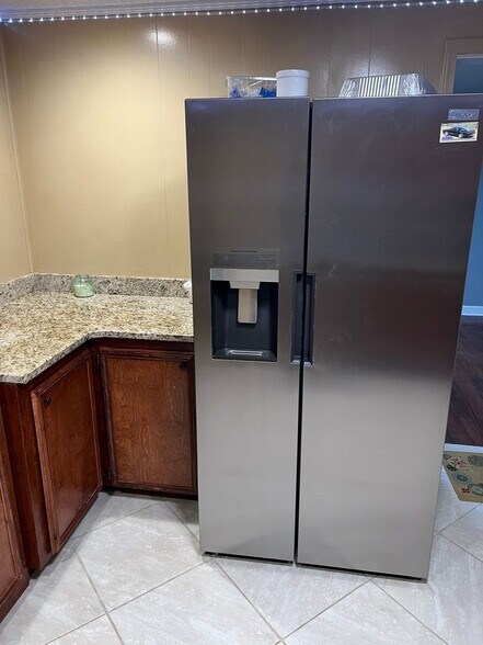 Building Photo - 112 Bon View Dr