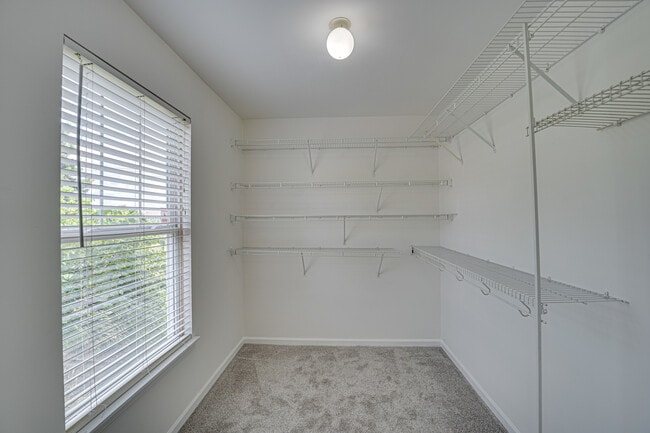 Building Photo - 2963 Saganashkee Ln