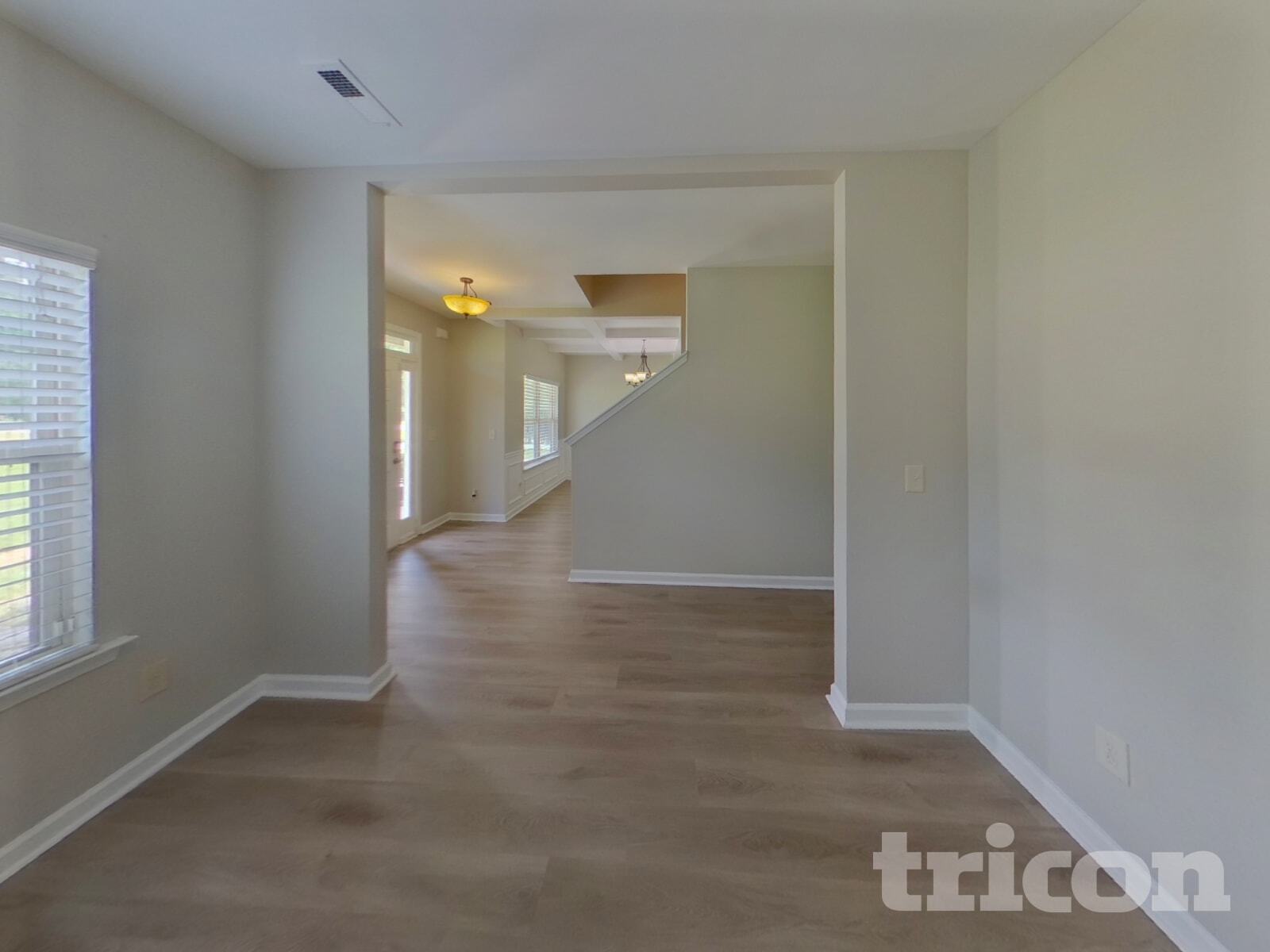 Building Photo - 155 Hickory Hills Dr