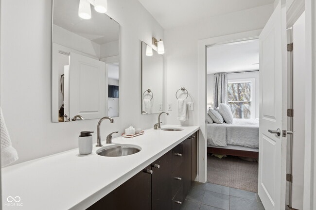 Building Photo - 228 E St Joseph St