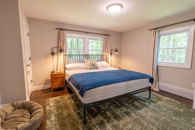Building Photo - Spacious 4-Bedroom Home with In-Law Suite
