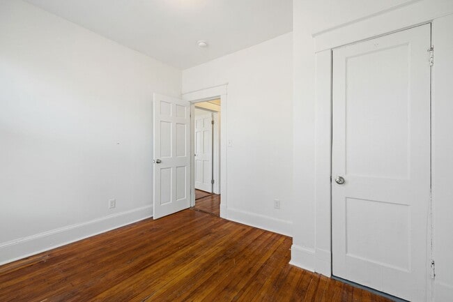 Building Photo - Spacious Corner-Lot Home on Carolina Ave