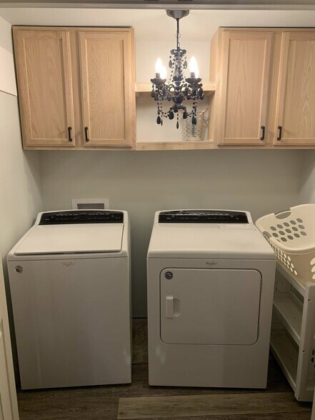 Laundry included - 3393 Mobile Rd