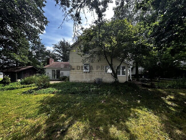 Building Photo - 9901 Arthur Ln