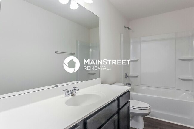 Building Photo - 4 Bedroom Pet-Friendly Home in Zebulon, NC with Main Street Renewal