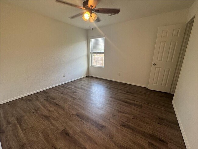 Building Photo - 1299 Canyon Gate Dr