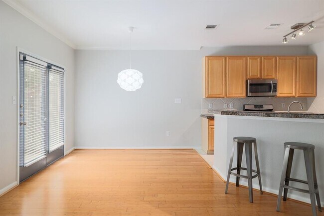 Building Photo - 4620 W William Cannon Dr