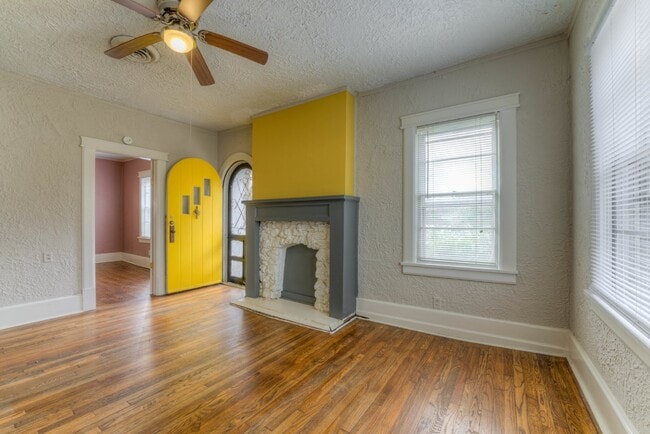 Building Photo - Limited Time: Qualified Tenants Get Half P...