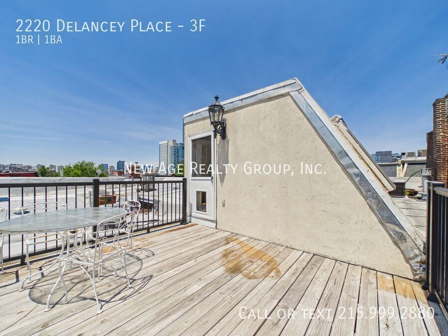 Building Photo - 2220 Delancey St