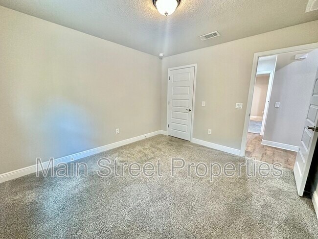 Building Photo - 7797 Ira Dr