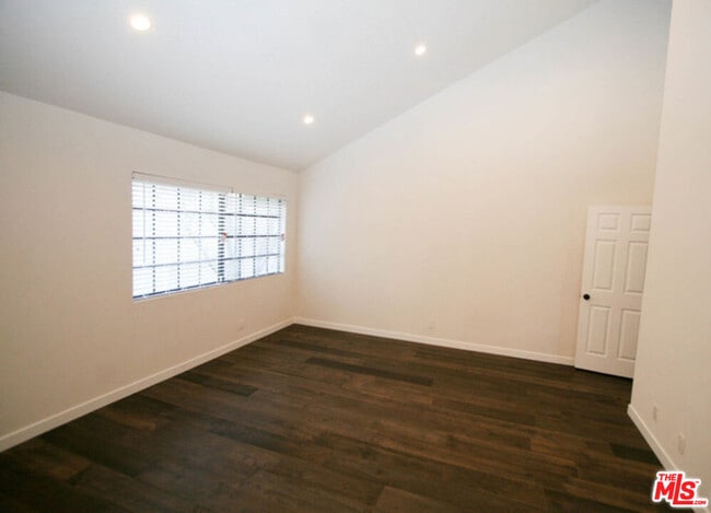 Building Photo - 1418 26th St