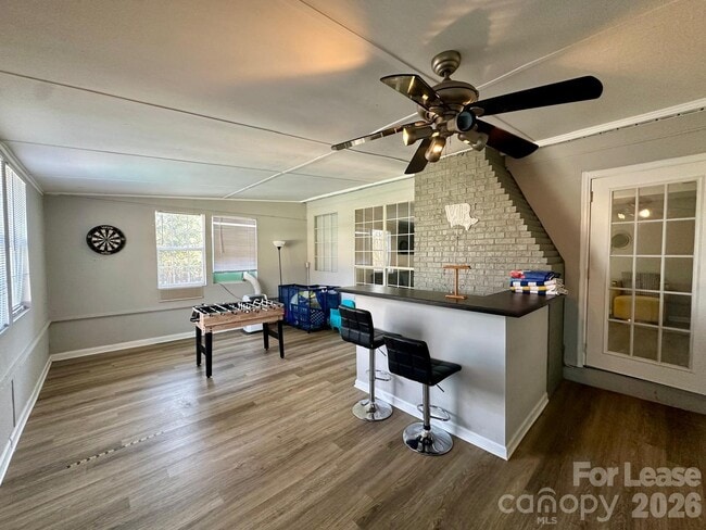 Building Photo - 9501 Pondside Ln