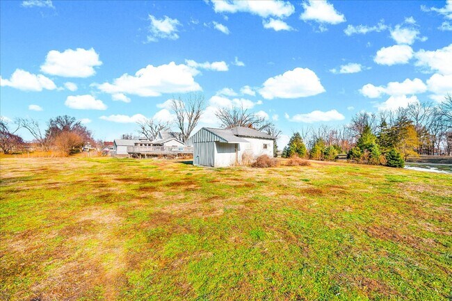 Building Photo - 25998 N Dal Bar Rd